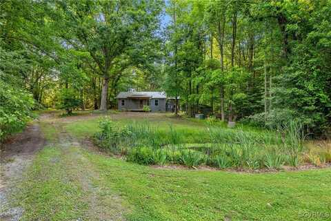 3966 Holts Lane, Saluda, VA 23149