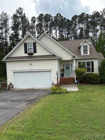 101 Cabell's Court, Farmville, VA 23901