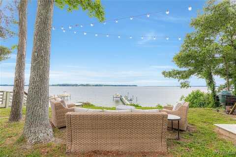 205 Emlaw Lane, Lancaster, VA 22503