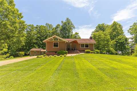 6816 Lakeshore Dr, Quinton, VA 23141