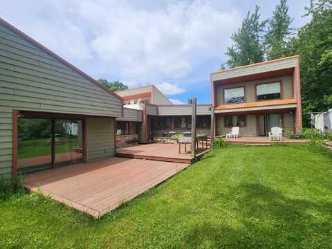 221 S SCHMIDT AVENUE, Marshfield, WI 54449