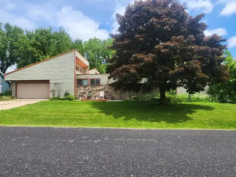 221 S SCHMIDT AVENUE, Marshfield, WI 54449