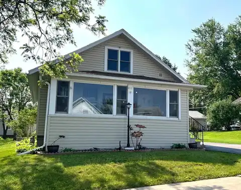 211 N CEDAR AVENUE, Marshfield, WI 54449