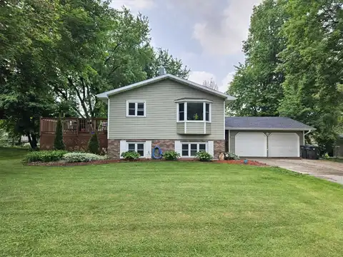 1120 W BLODGETT STREET, Marshfield, WI 54449