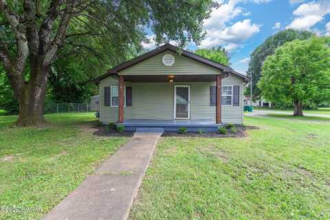 303 West Avenue, Medina, TN 38355