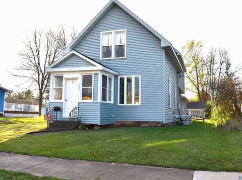 905 4th Ave W, Ashland, WI 54806