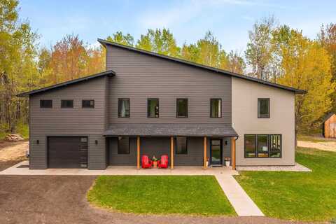 2413 Lismore Rd, Duluth, MN 55804