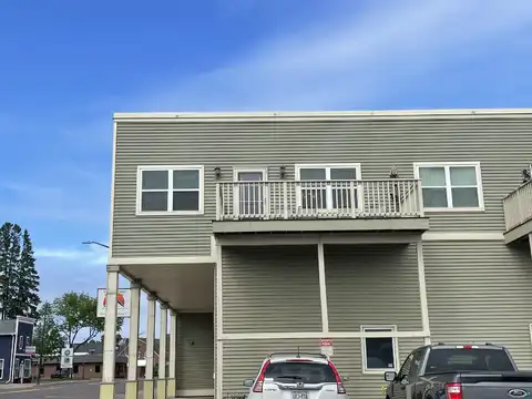 126 W Bayfield St, Washburn, WI 54891