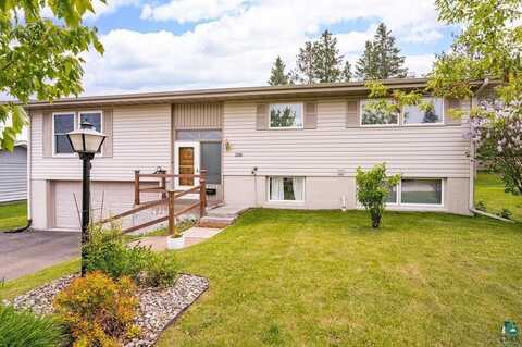 2118 Adirondack St, Duluth, MN 55811