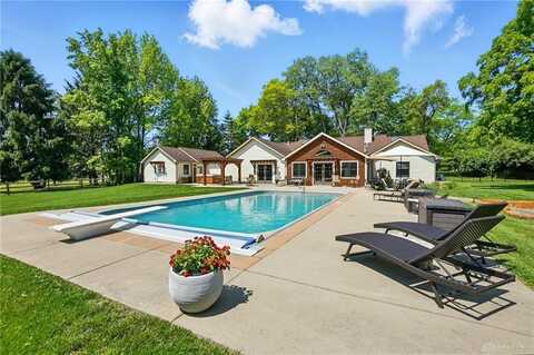 1160 Whispering Woods Lane, Springboro, OH 45066