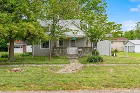 221 S Vine Street, Blanchester, OH 45107