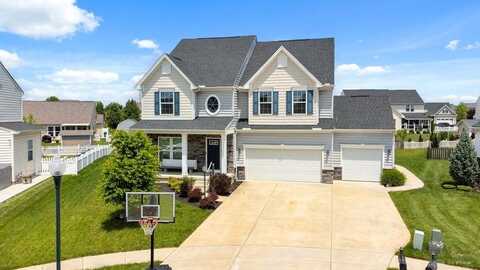 1242 Scarlet Oak Drive, Tipp City, OH 45371