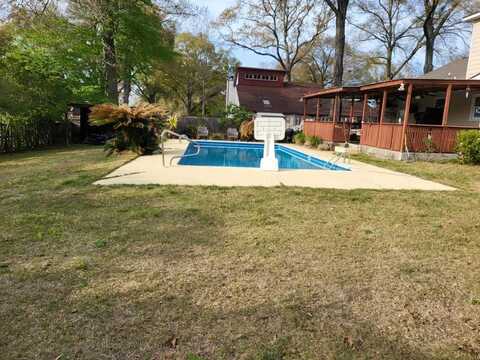 101 LIVEOAK DR, Enterprise, AL 36330