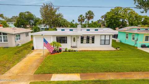 215 Woodland Avenue, Daytona Beach, FL 32118