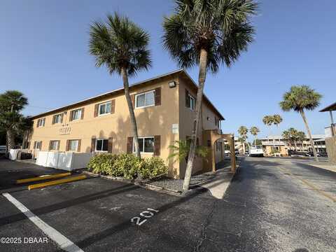 411 N Halifax Avenue, Daytona Beach, FL 32118