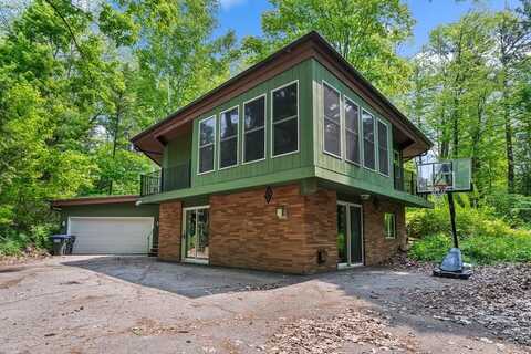4080 Bay Shore Dr, Sturgeon Bay, WI 54235