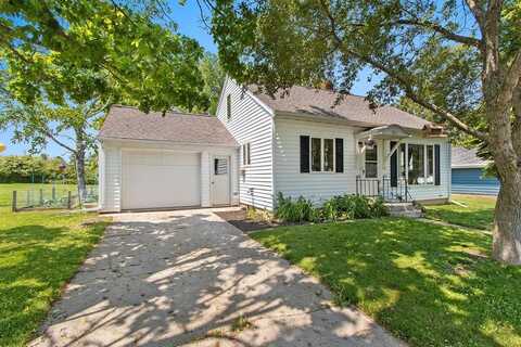 1317 Division St, Algoma, WI 54201