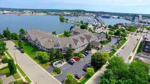 50 W Larch St, Sturgeon Bay, WI 54235