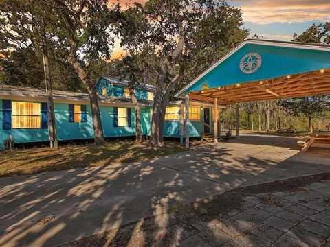 112 Eighth St, Steinhatchee, FL 32359