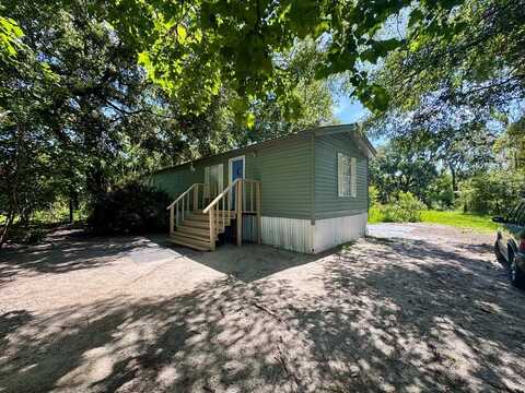 66 467th St, Old Town, FL 32680