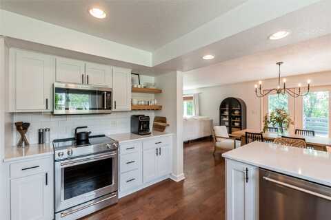 608 W Clanton Street, Saint Charles, IA 50240