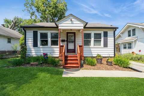 2614 40th Place, Des Moines, IA 50310