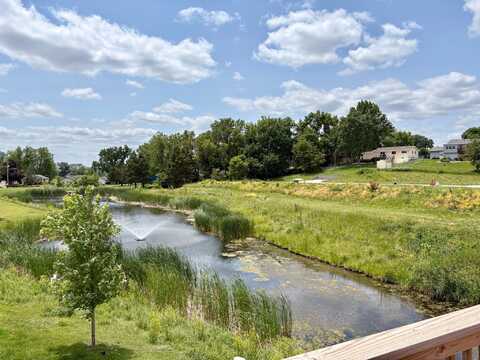 30 Keeneland Court, Pleasant Hill, IA 50327