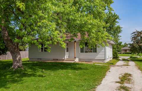 715 Maple Street, Waukee, IA 50263