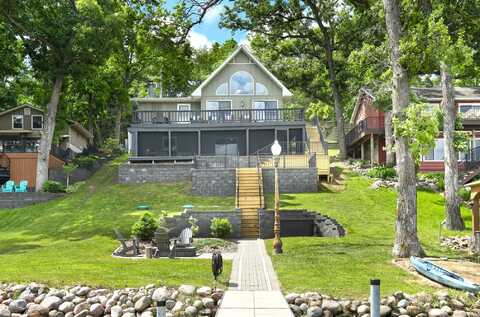 207 Cottage Lane, Montezuma, IA 50171