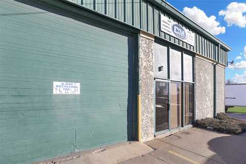 5737 NE 17th Street, Des Moines, IA 50313