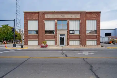 200 1st Avenue E, Newton, IA 50208