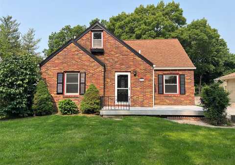 2712 49th Street, Des Moines, IA 50310