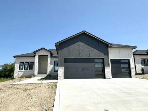 14505 Persimmon Drive, Urbandale, IA 50323