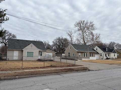 1619 Army Post Road, Des Moines, IA 50315