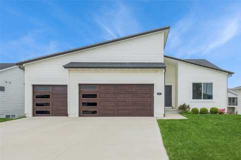 650 Napoli Avenue, West Des Moines, IA 50266