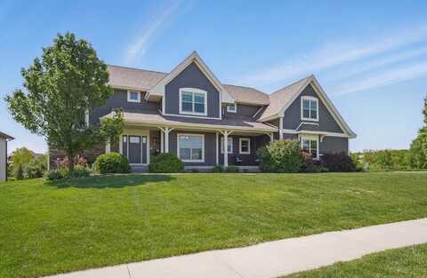 9012 NW 72nd Place, Johnston, IA 50131