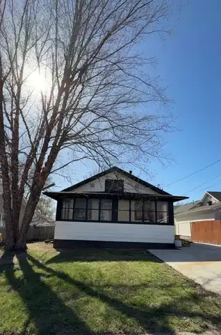 undefined, Newton, IA 50208