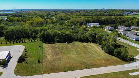 108 Vista Lake Avenue, Polk City, IA 50226
