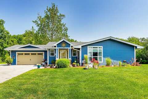 6912 SE Vandalia Drive, Pleasant Hill, IA 50327