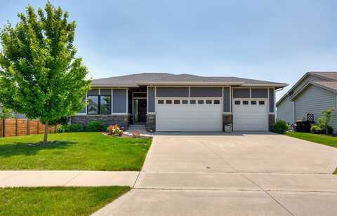 360 SE Tallgrass Lane, Waukee, IA 50263