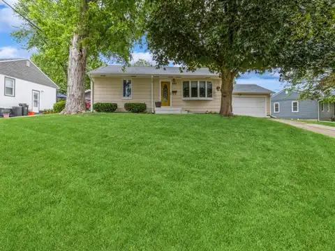 undefined, Newton, IA 50208