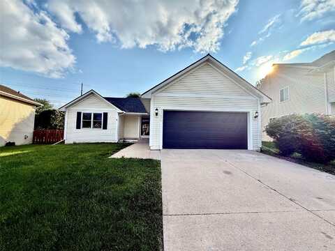 1590 Nine Iron Drive, West Des Moines, IA 50266