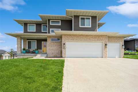 2502 Eagle Ridge Drive, Granger, IA 50109