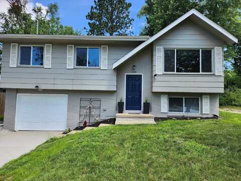 108 E Philip Street, Des Moines, IA 50315