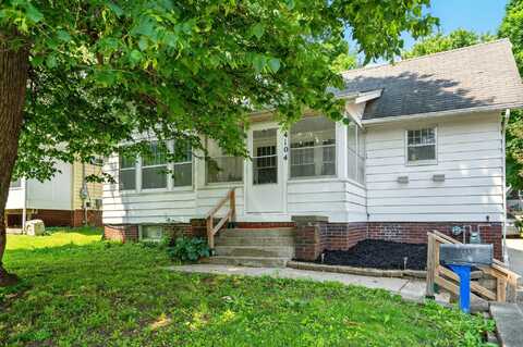 4104 11th Street, Des Moines, IA 50313