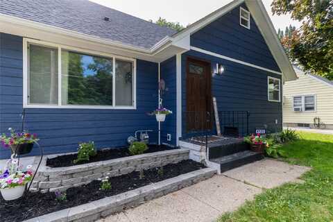 4133 9th Street, Des Moines, IA 50313