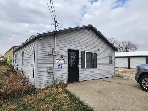 1127 E 12th Street N, Newton, IA 50208