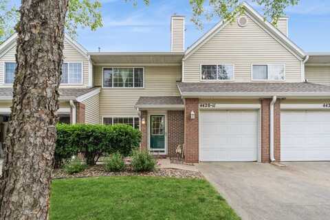 4420 104th Street unit: 11, Urbandale, IA 50322