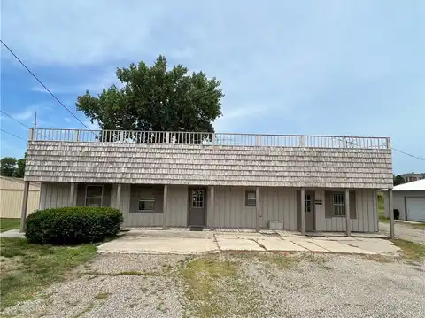 1000 & 1004 1st Avenue E, Newton, IA 50208