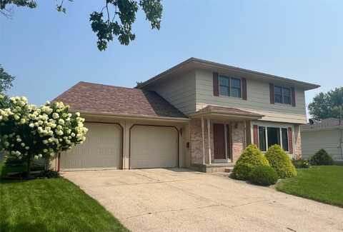 210 E 24th Street N, Newton, IA 50208